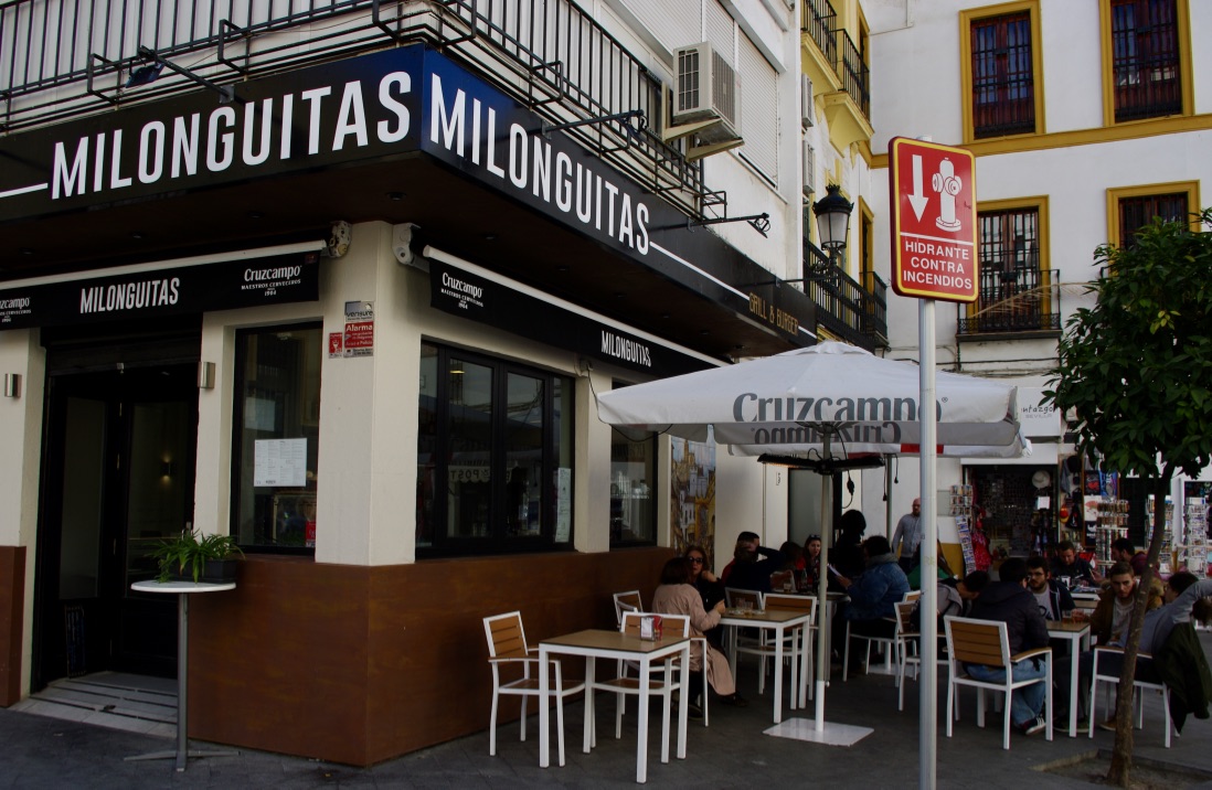 KAWIARNIA_w_której_pił_kawę_AUTOR